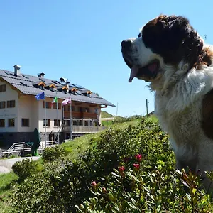 Nocleg ze śniadaniem Rifugio Capanna Passo Valles